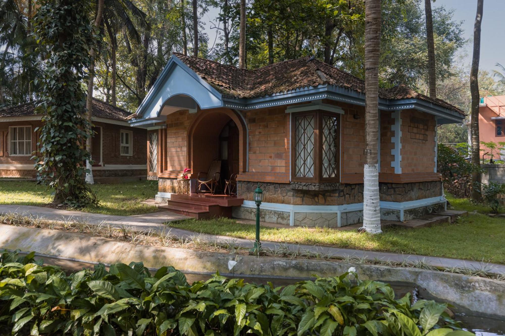 Kairali - The Ayurvedic Healing Village Palakkad Esterno foto