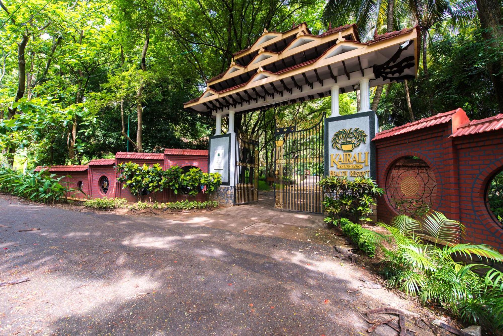 Kairali - The Ayurvedic Healing Village Palakkad Esterno foto