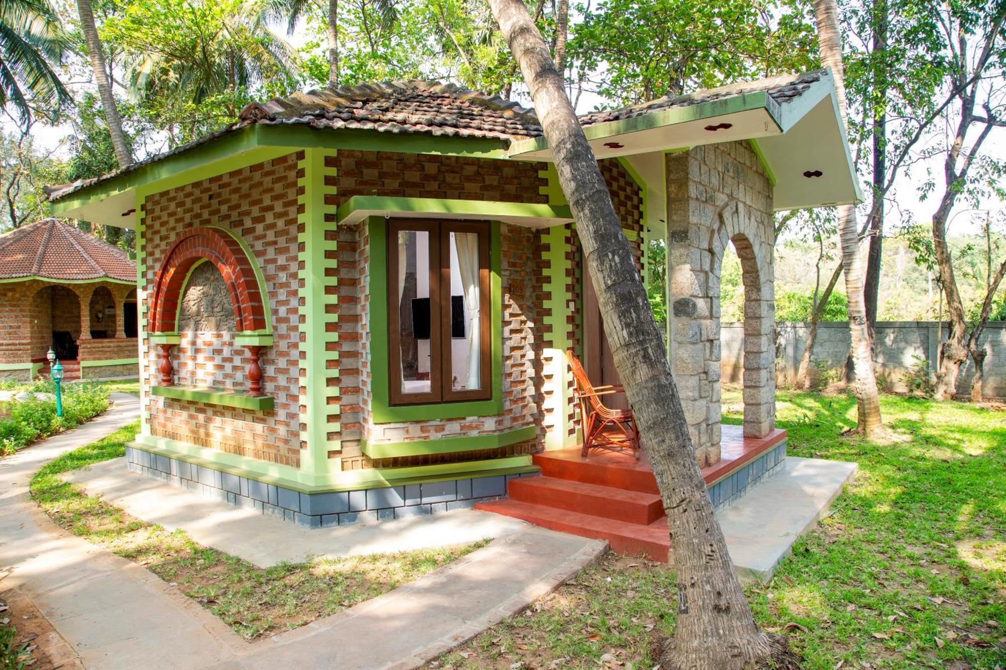 Kairali - The Ayurvedic Healing Village Palakkad Esterno foto