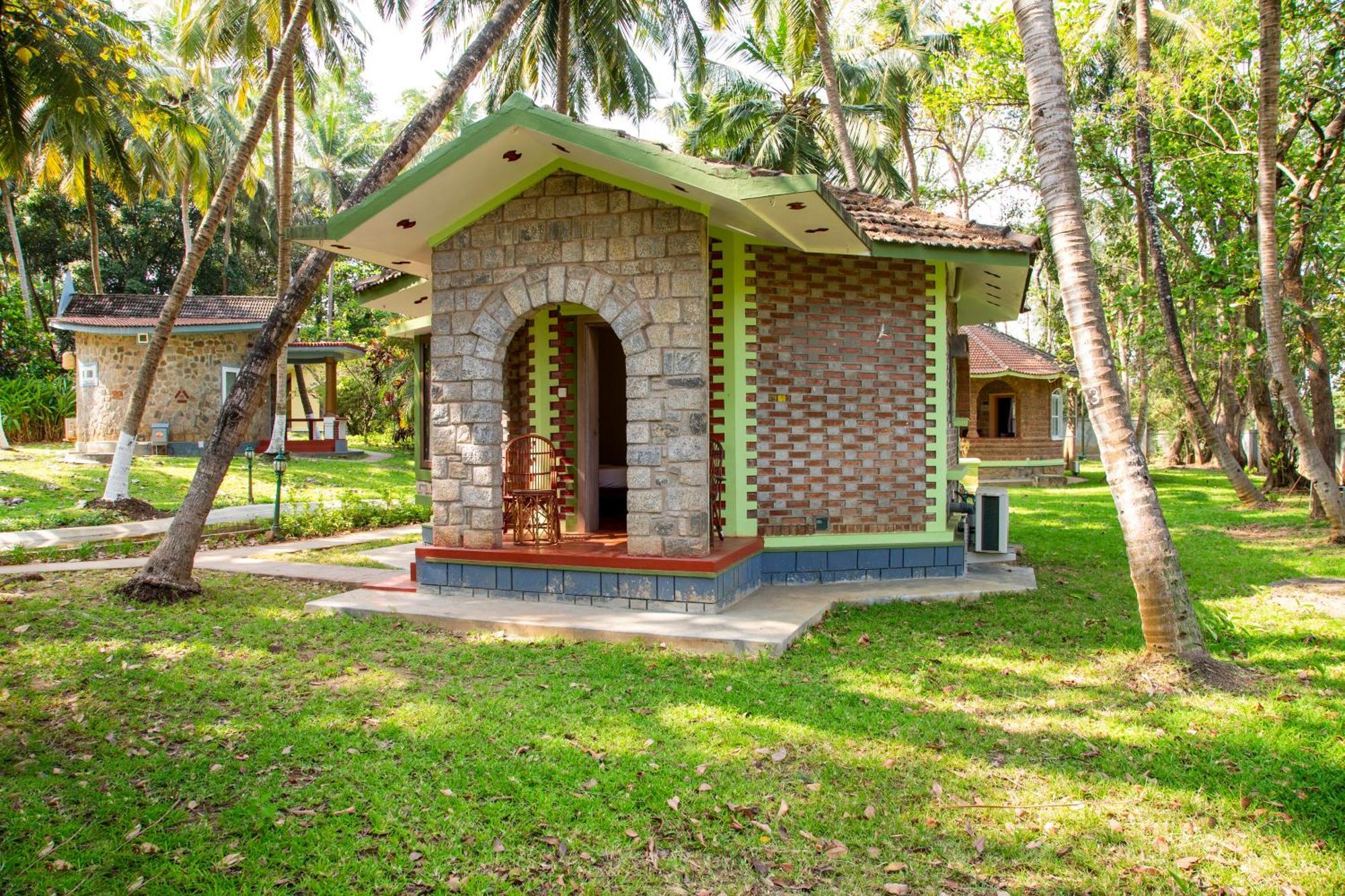Kairali - The Ayurvedic Healing Village Palakkad Esterno foto