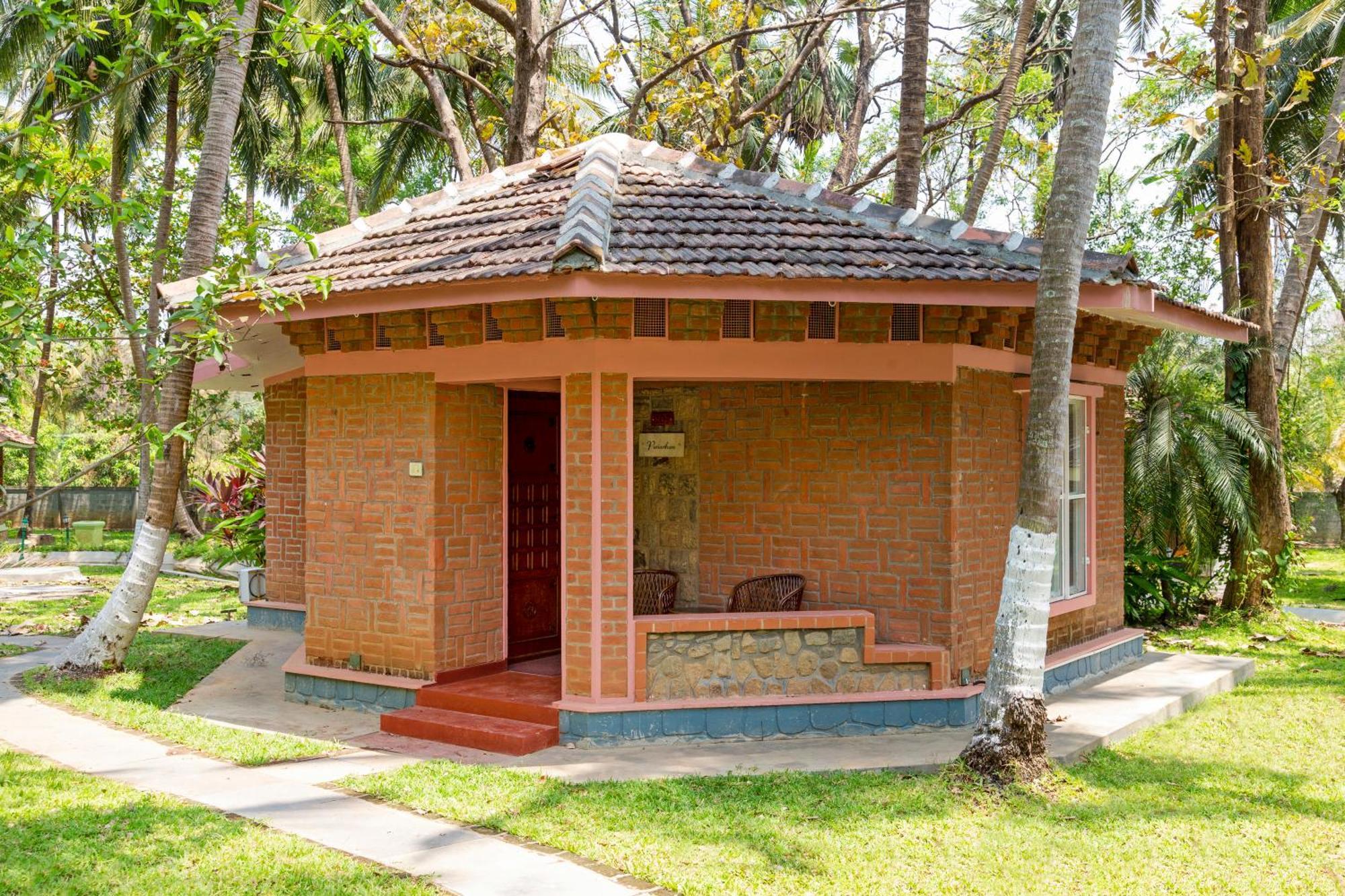 Kairali - The Ayurvedic Healing Village Palakkad Esterno foto