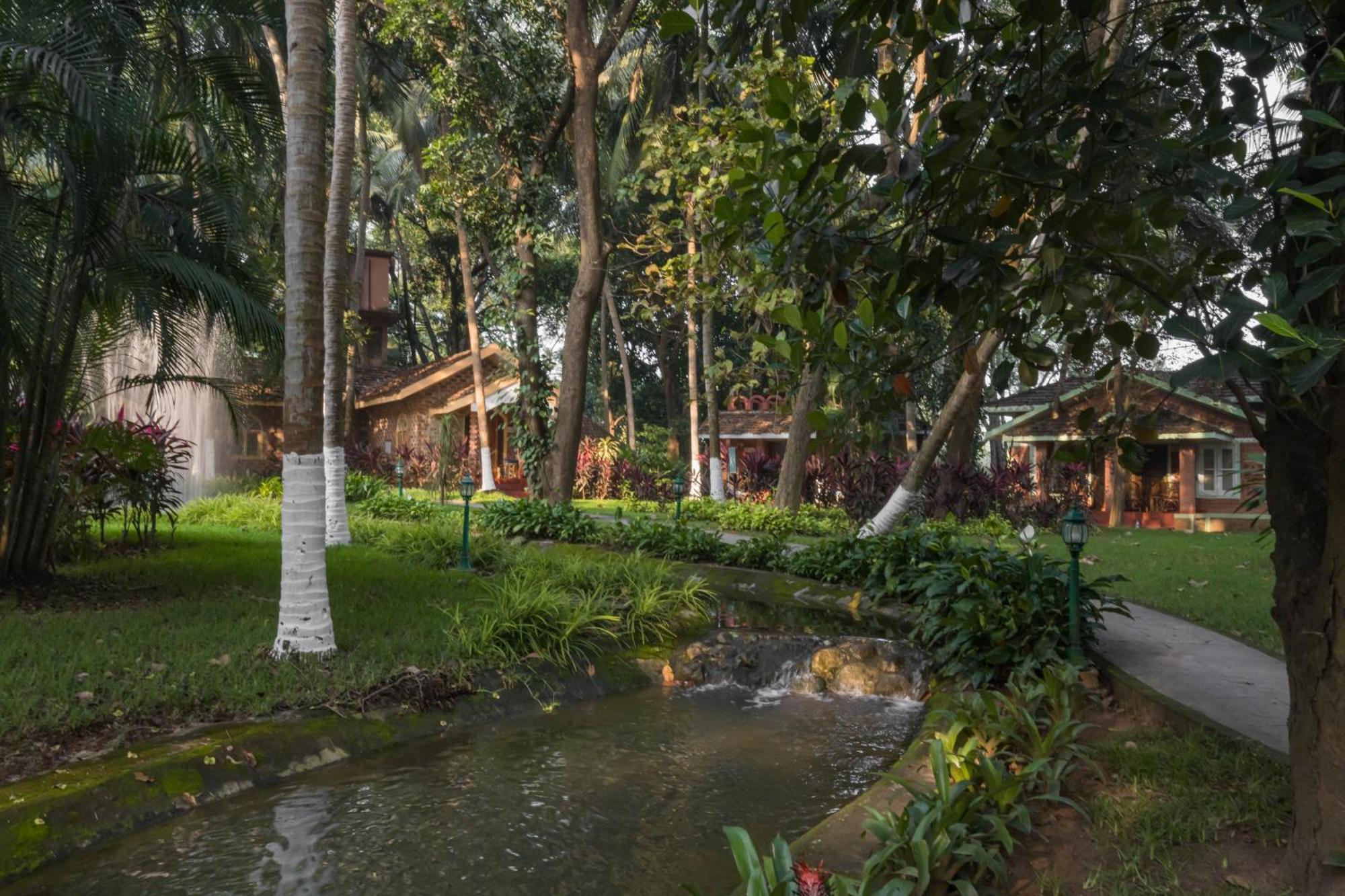 Kairali - The Ayurvedic Healing Village Palakkad Esterno foto